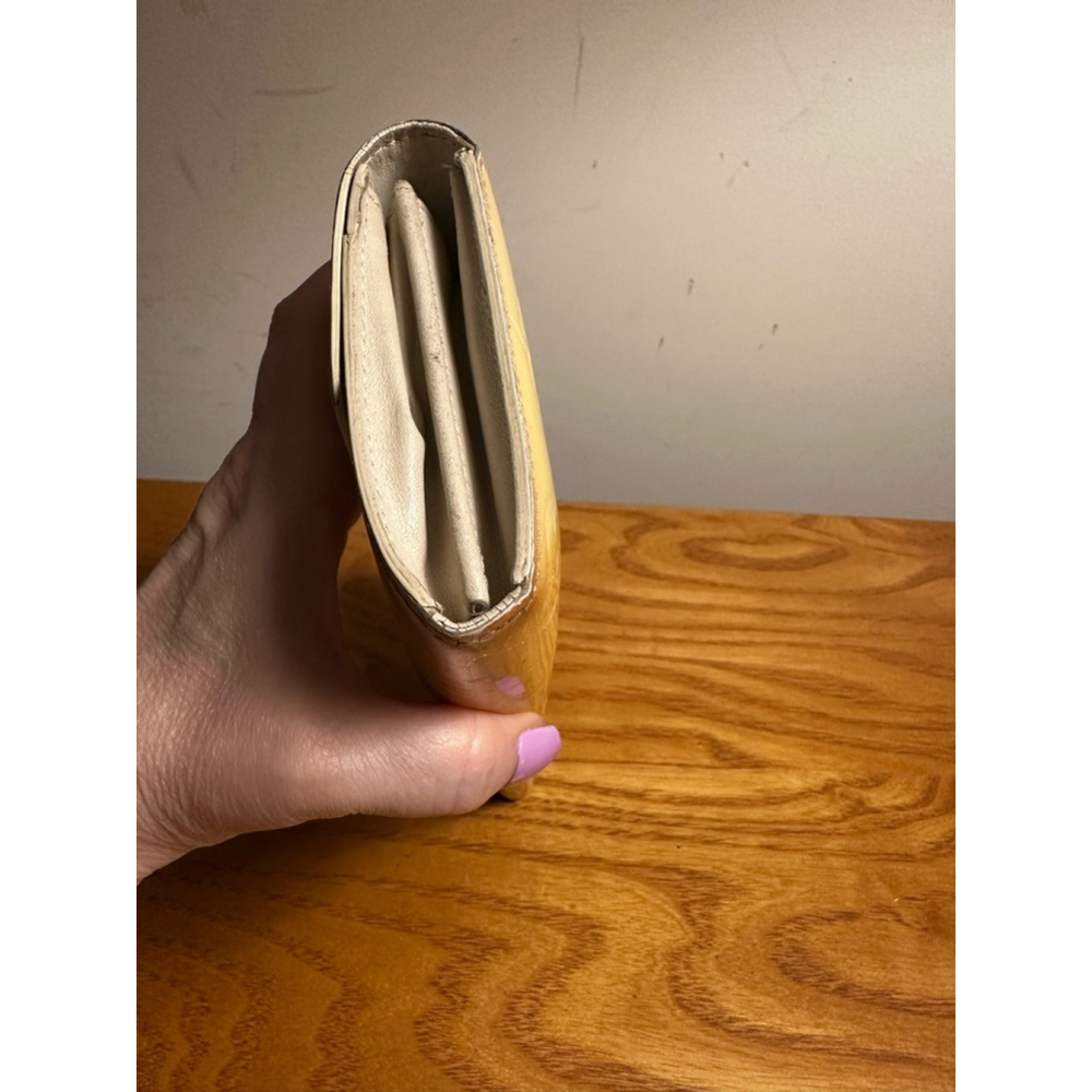 Louis Vuitton Yellow Leather Vernis Long Flap Wallet - Picture 8 of 11